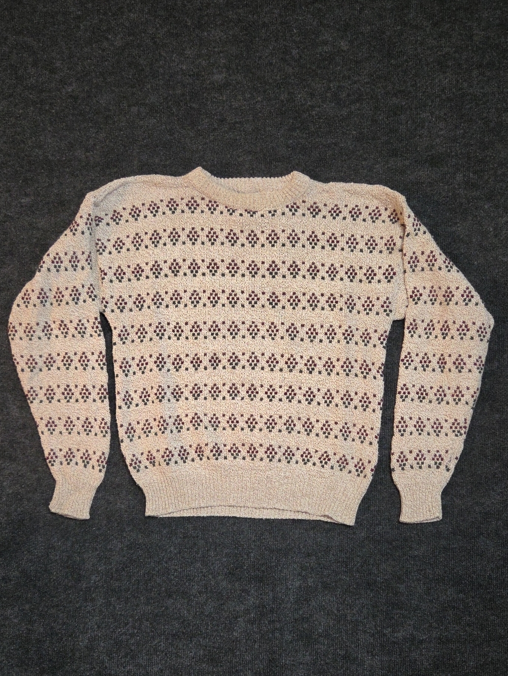 Liberty By Old Glory Men's Cream Crewneck Sweater with Burgundy Pattern